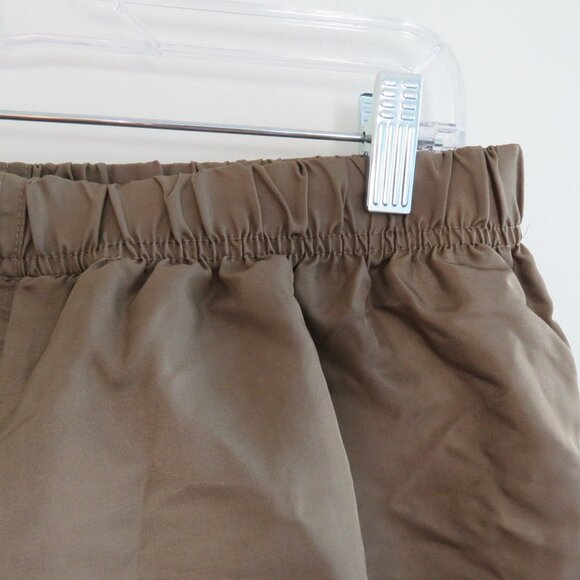 ESSENTIALS FEAR OF GOD Straight Leg Logo Appliquéd Shell Drawstring Shorts Khaki - Picture 11 of 16